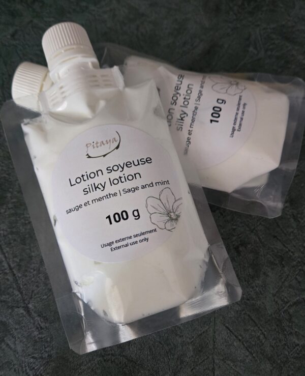 Deux pochettes de la lotion soyeuse en format 100 g